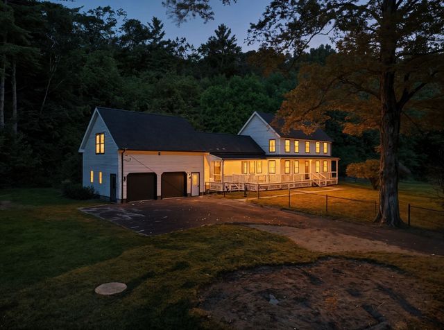75 Lead Mine Rd, Southampton, MA 01073