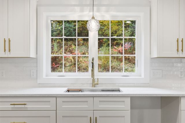 75 Lead Mine Rd, Southampton, MA 01073