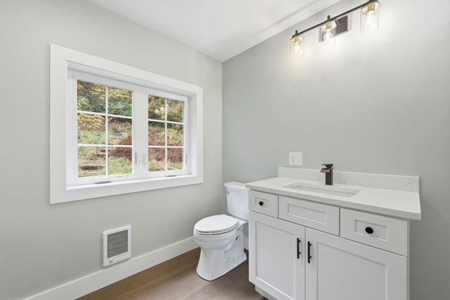 75 Lead Mine Rd, Southampton, MA 01073