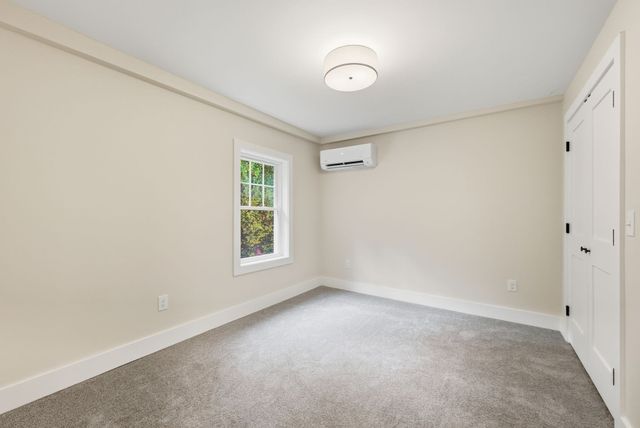 75 Lead Mine Rd, Southampton, MA 01073