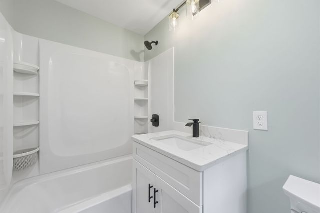 75 Lead Mine Rd, Southampton, MA 01073