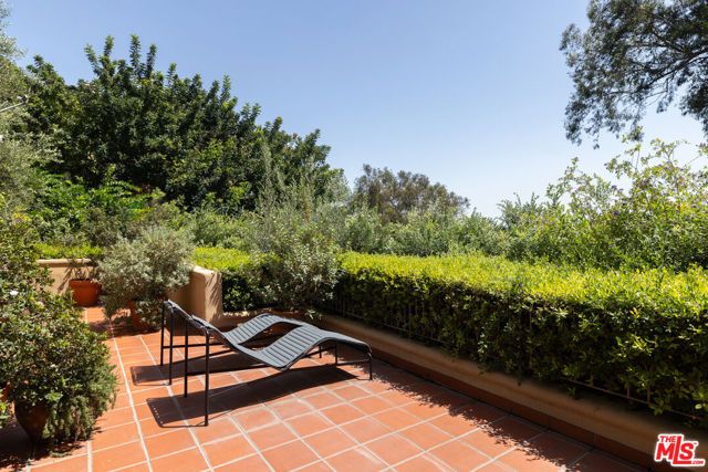6964 Los Tilos Road, Los Angeles, CA 90068