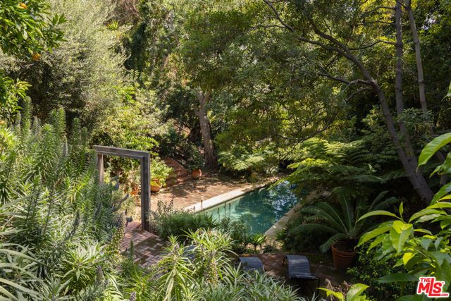 6964 Los Tilos Road, Los Angeles, CA 90068
