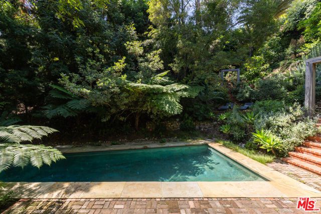 6964 Los Tilos Road, Los Angeles, CA 90068