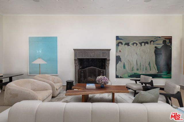 6964 Los Tilos Road, Los Angeles, CA 90068