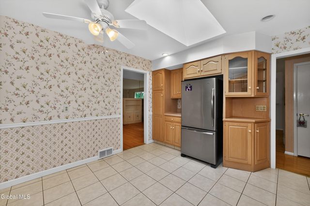 1060 Cornelius Avenue, Niskayuna, NY 12309