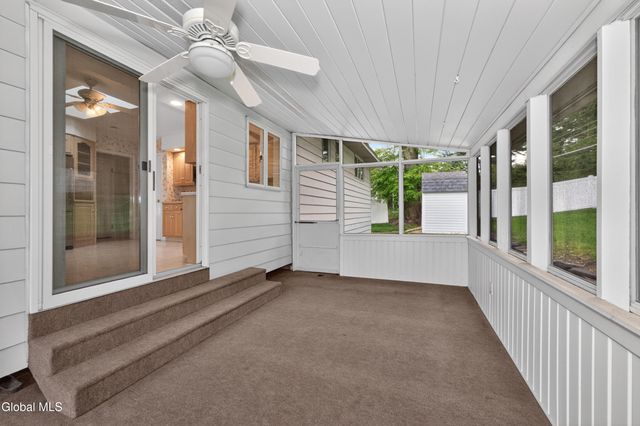1060 Cornelius Avenue, Niskayuna, NY 12309