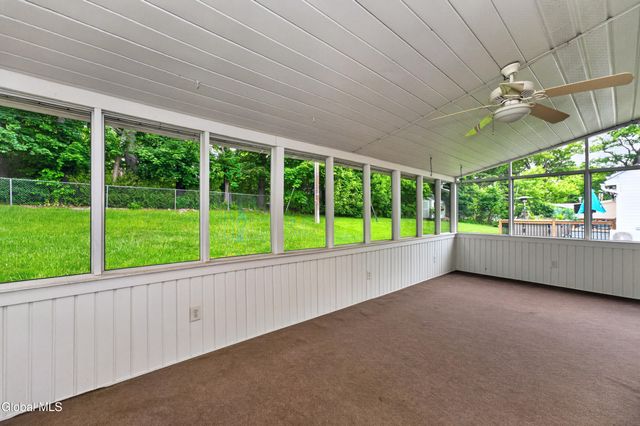 1060 Cornelius Avenue, Niskayuna, NY 12309