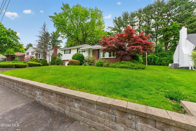 1060 Cornelius Avenue, Niskayuna, NY 12309