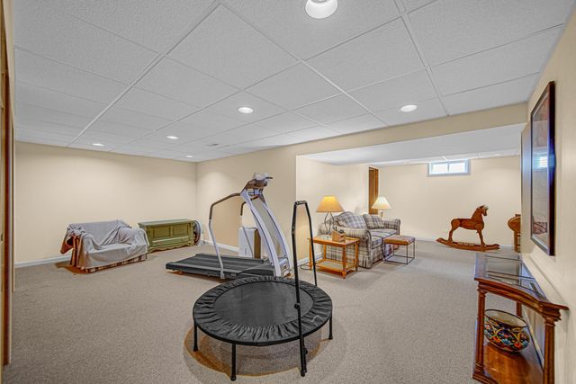 1004 Fran-lin Parkway, Munster, IN 46321