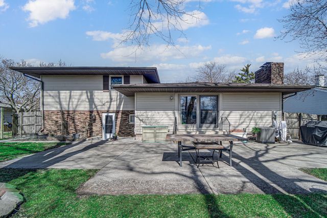 1004 Fran-lin Parkway, Munster, IN 46321