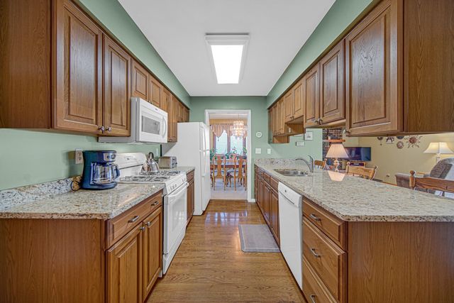 1004 Fran-lin Parkway, Munster, IN 46321