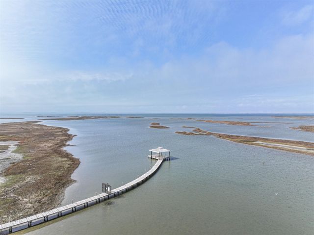 18051 Shaman Drive, Galveston, TX 77554