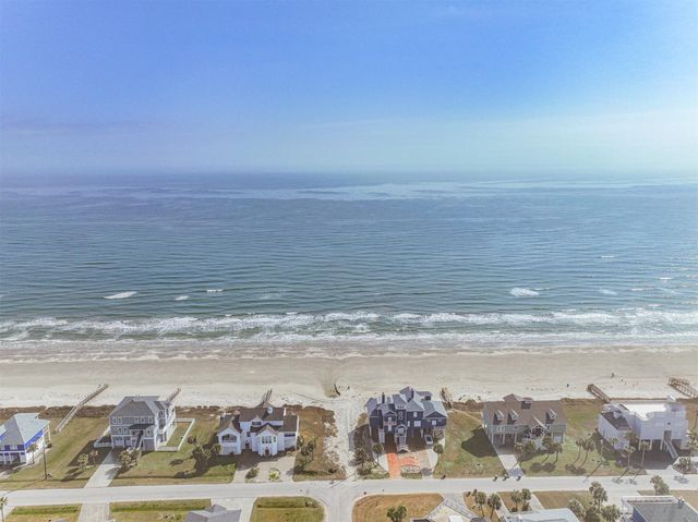 18051 Shaman Drive, Galveston, TX 77554