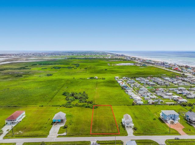 18051 Shaman Drive, Galveston, TX 77554