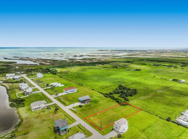 18051 Shaman Drive, Galveston, TX 77554