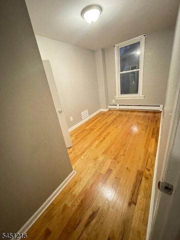 708 Jefferson Ave, Elizabeth City, NJ 07201