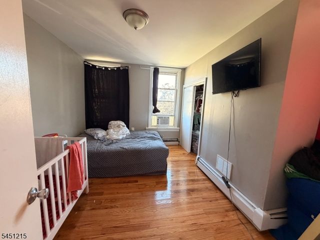 708 Jefferson Ave, Elizabeth City, NJ 07201