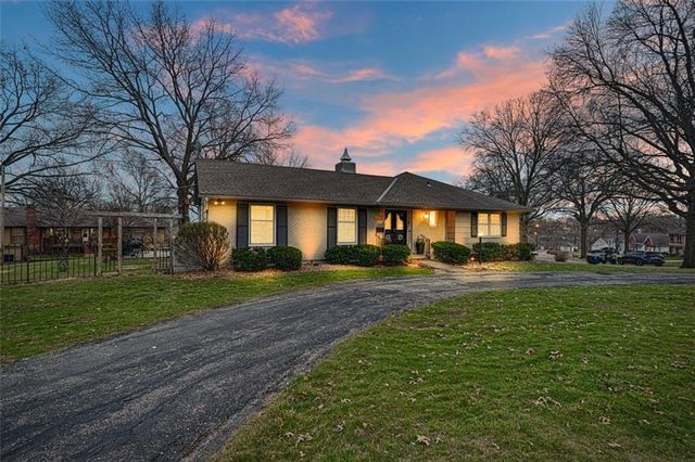 11521 Minor Drive, Kansas City, MO 64114