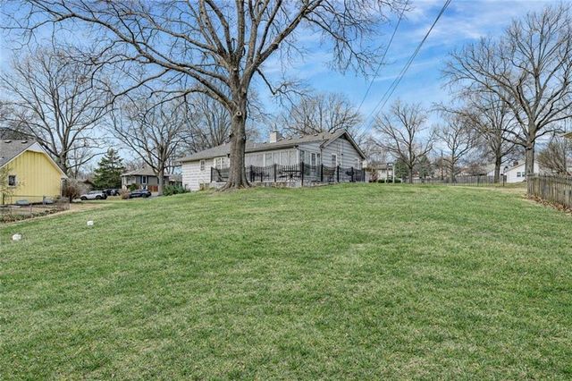 11521 Minor Drive, Kansas City, MO 64114