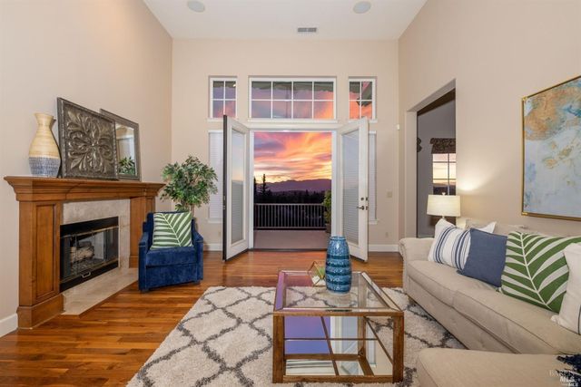 1143 Castle Oaks Dr, Napa, CA 94558