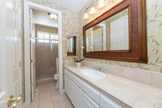 1143 Castle Oaks Dr, Napa, CA 94558