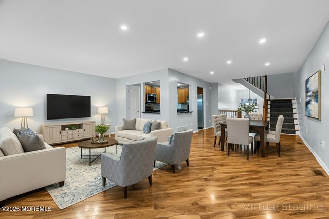 18 Bridgepointe Drive 207, South Amboy, NJ 08879