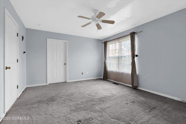 18 Bridgepointe Drive 207, South Amboy, NJ 08879