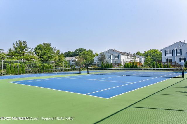 18 Bridgepointe Drive 207, South Amboy, NJ 08879