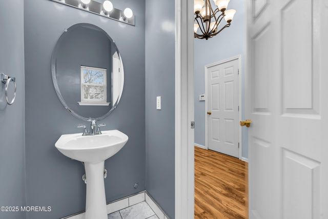 18 Bridgepointe Drive 207, South Amboy, NJ 08879