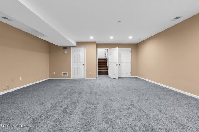 18 Bridgepointe Drive 207, South Amboy, NJ 08879