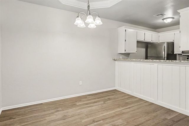 2113 S Robinson Avenue, Moore, OK 73170