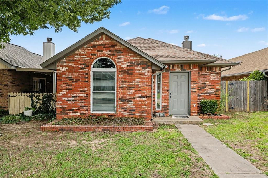 2113 S Robinson Avenue, Moore, OK 73170