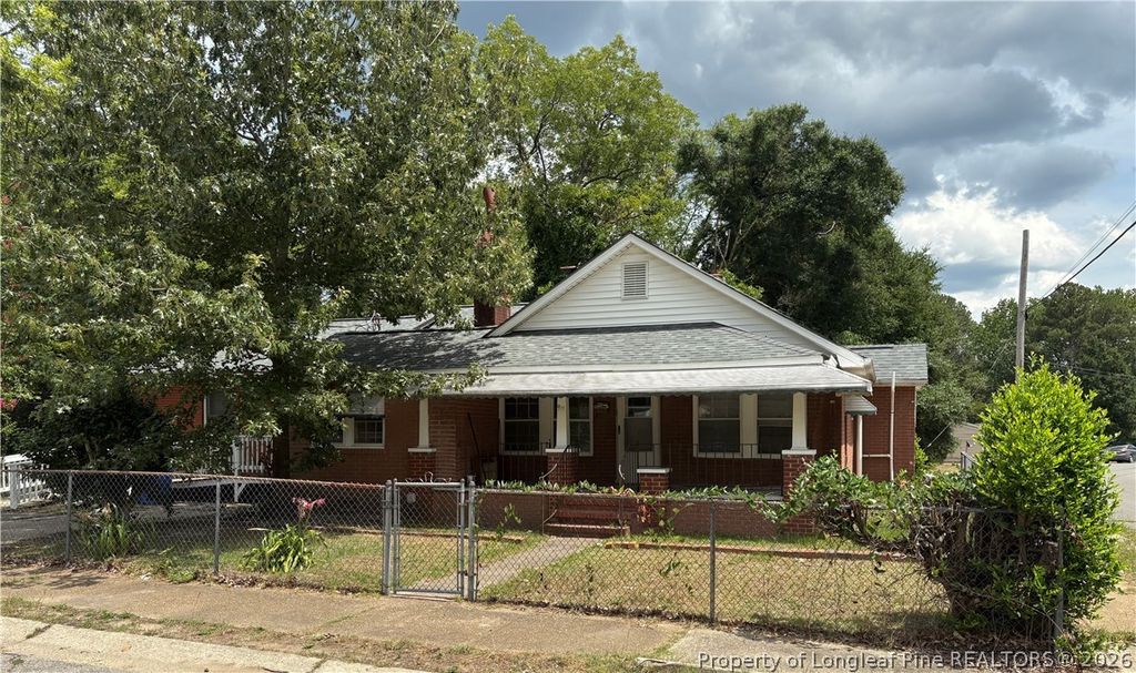 911 Henderson Avenue, Fayetteville, NC 28301 — photo 2