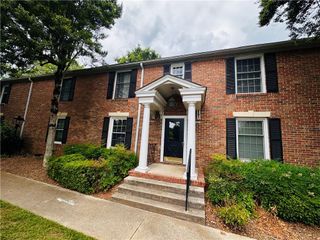 6700 Roswell Road 24E, Atlanta, GA 30328