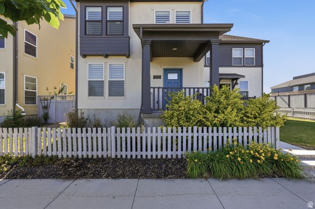 11728 S DAY STONE DR, South Jordan, UT 84009