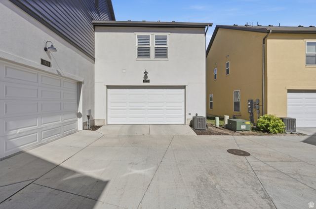 11728 S DAY STONE DR, South Jordan, UT 84009