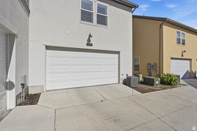 11728 S DAY STONE DR, South Jordan, UT 84009