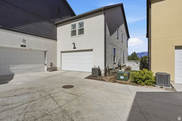 11728 S DAY STONE DR, South Jordan, UT 84009