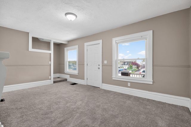 212 N Ogden Avenue, Columbus, OH 43204