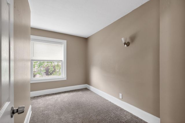 212 N Ogden Avenue, Columbus, OH 43204