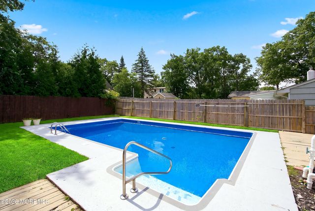 432 18th Avenue, Brick, NJ 08724