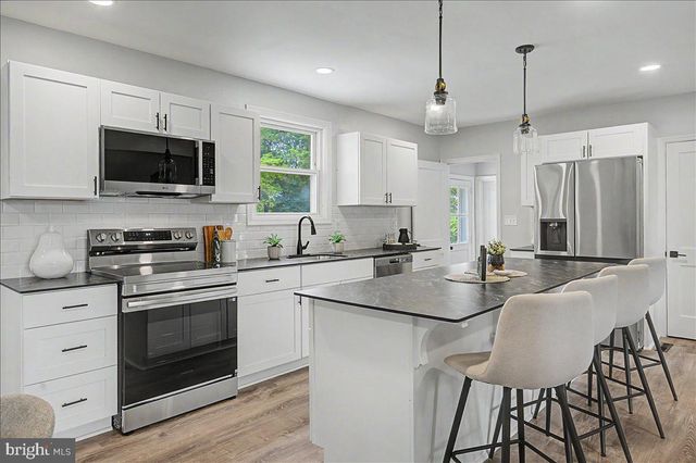 10 W DALE RD, Wilmington, DE 19810