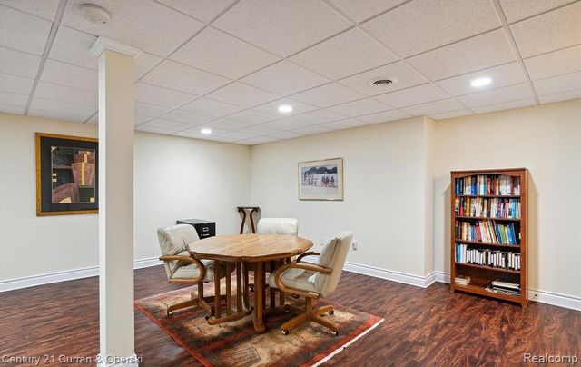 49288 Peninsular Drive, Van Buren Charter Township, MI 48111