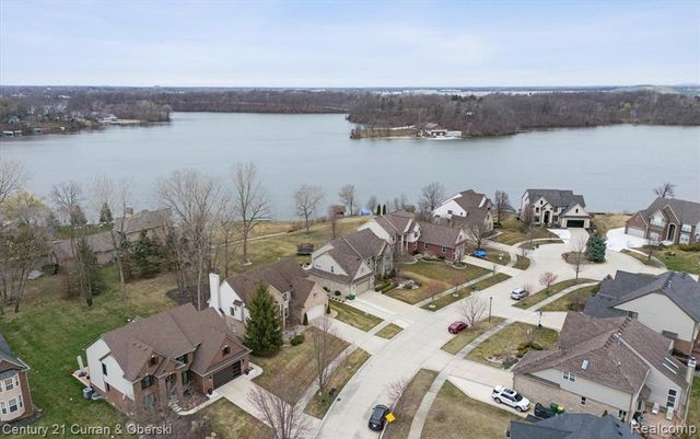 49288 Peninsular Drive, Van Buren Charter Township, MI 48111