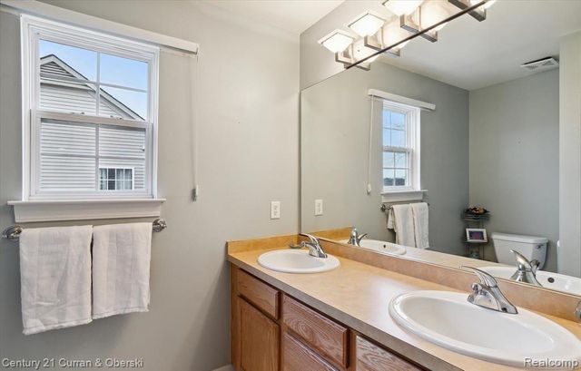 49288 Peninsular Drive, Van Buren Charter Township, MI 48111