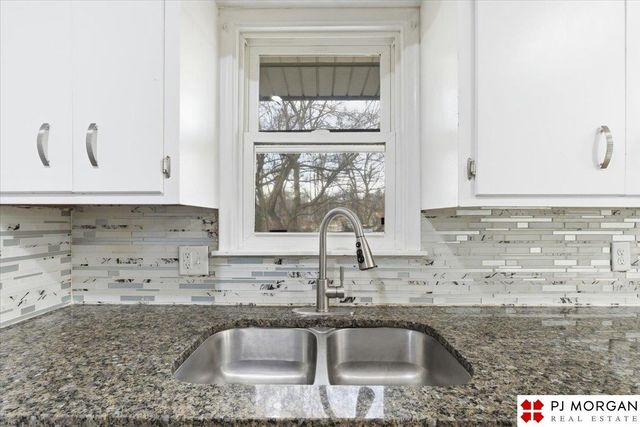 1416 N 56 Street, Omaha, NE 68132