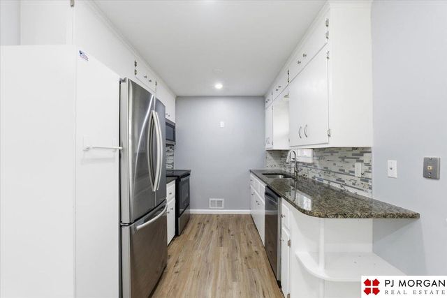 1416 N 56 Street, Omaha, NE 68132