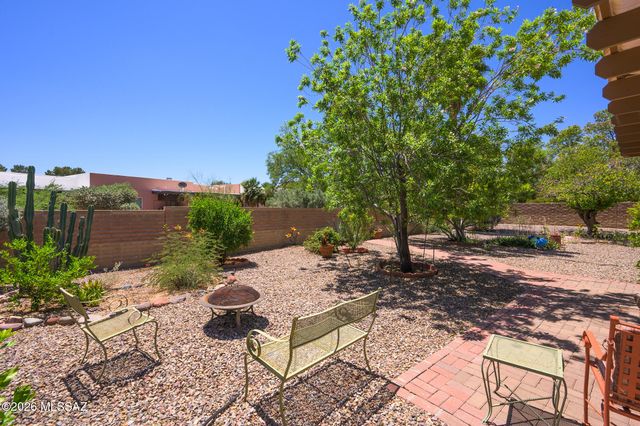 1349 N Paseo De Golf, Green Valley, AZ 85614