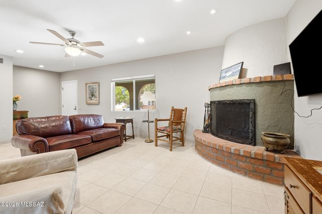 1349 N Paseo De Golf, Green Valley, AZ 85614